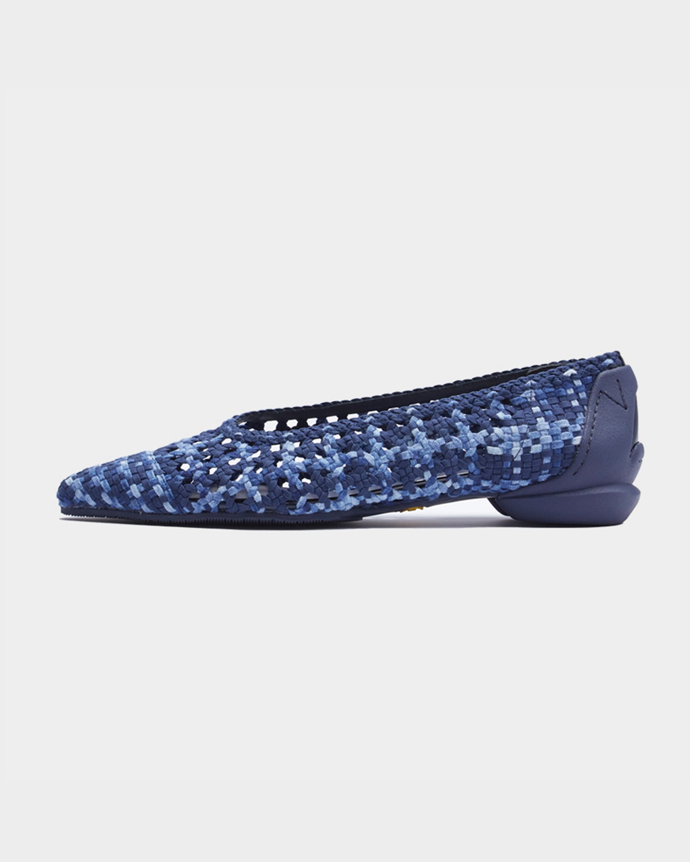 MESH POINTED U PUMPS / BLUE