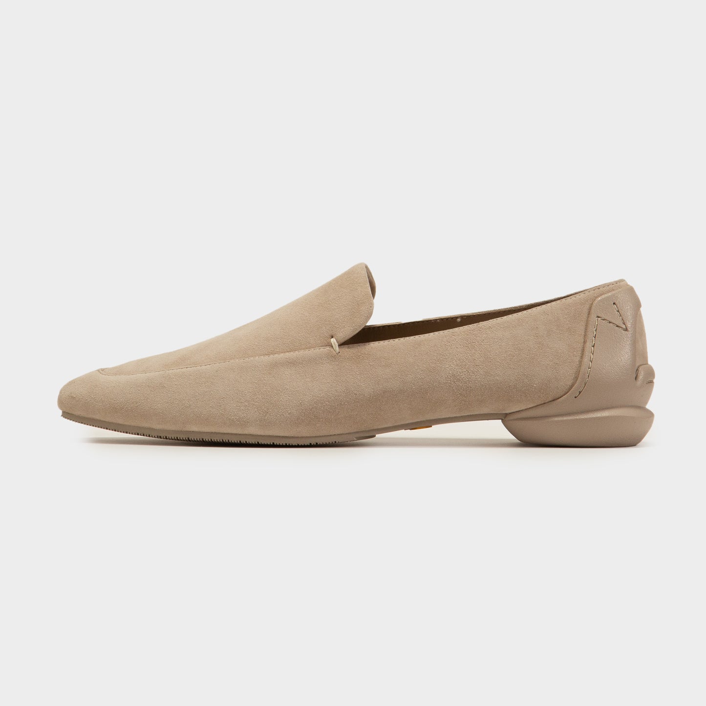 CHISEL TOE SUEDE SLIPON / GREIGE