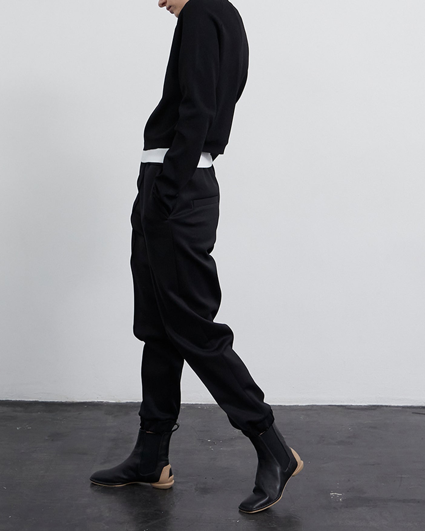 SQUARE SIDE GORE BOOTS / BLACKxCAMEL