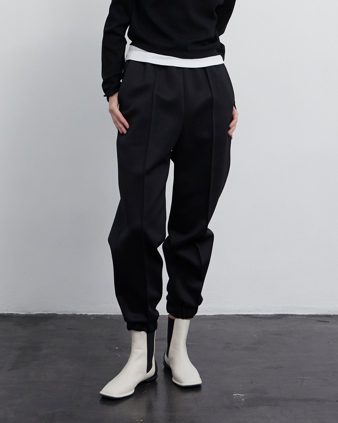 SQUARE SIDE GORE BOOTS / WHITExBLACK
