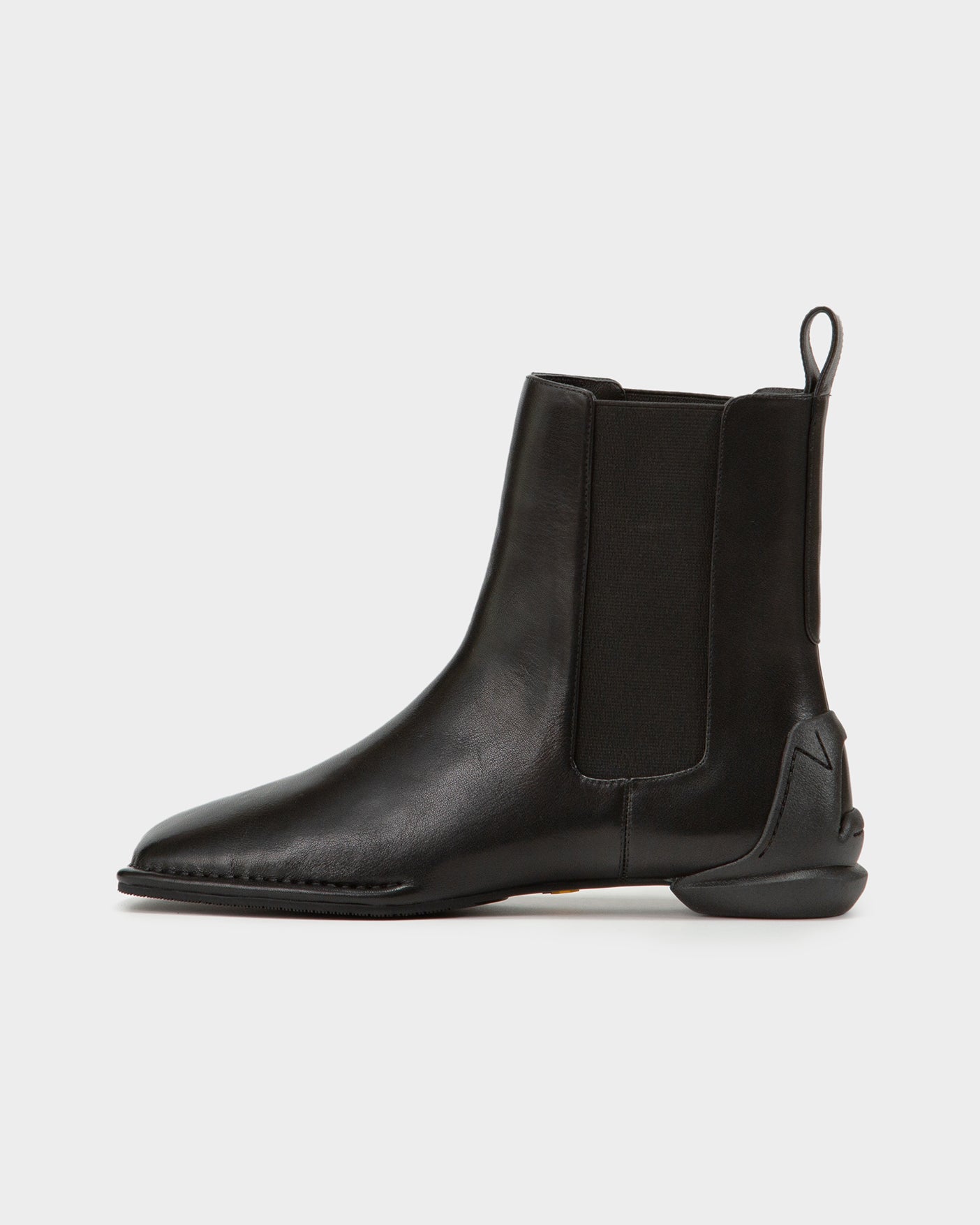 SQUARE SIDE GORE BOOTS / BLACK