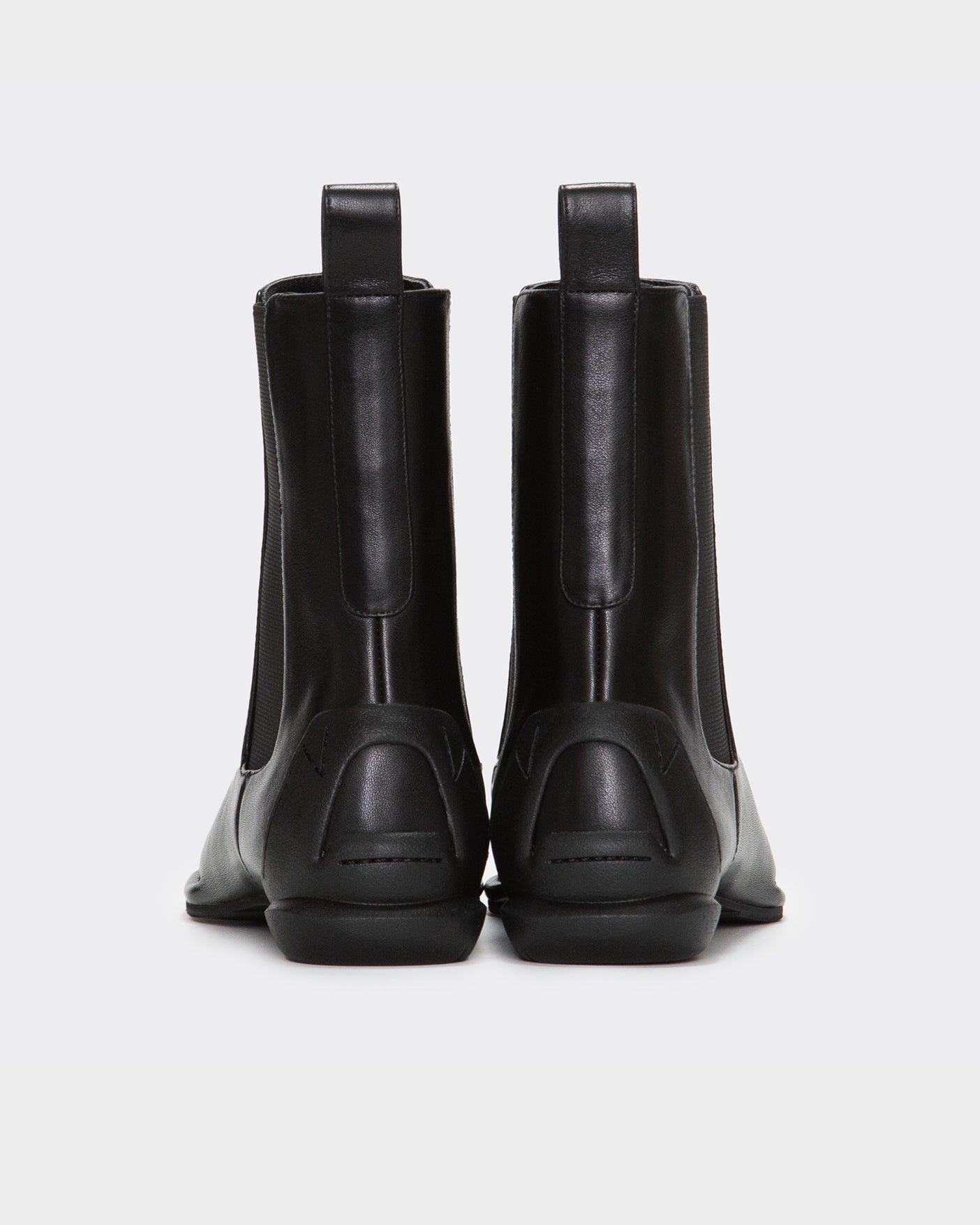 SQUARE SIDE GORE BOOTS / BLACK