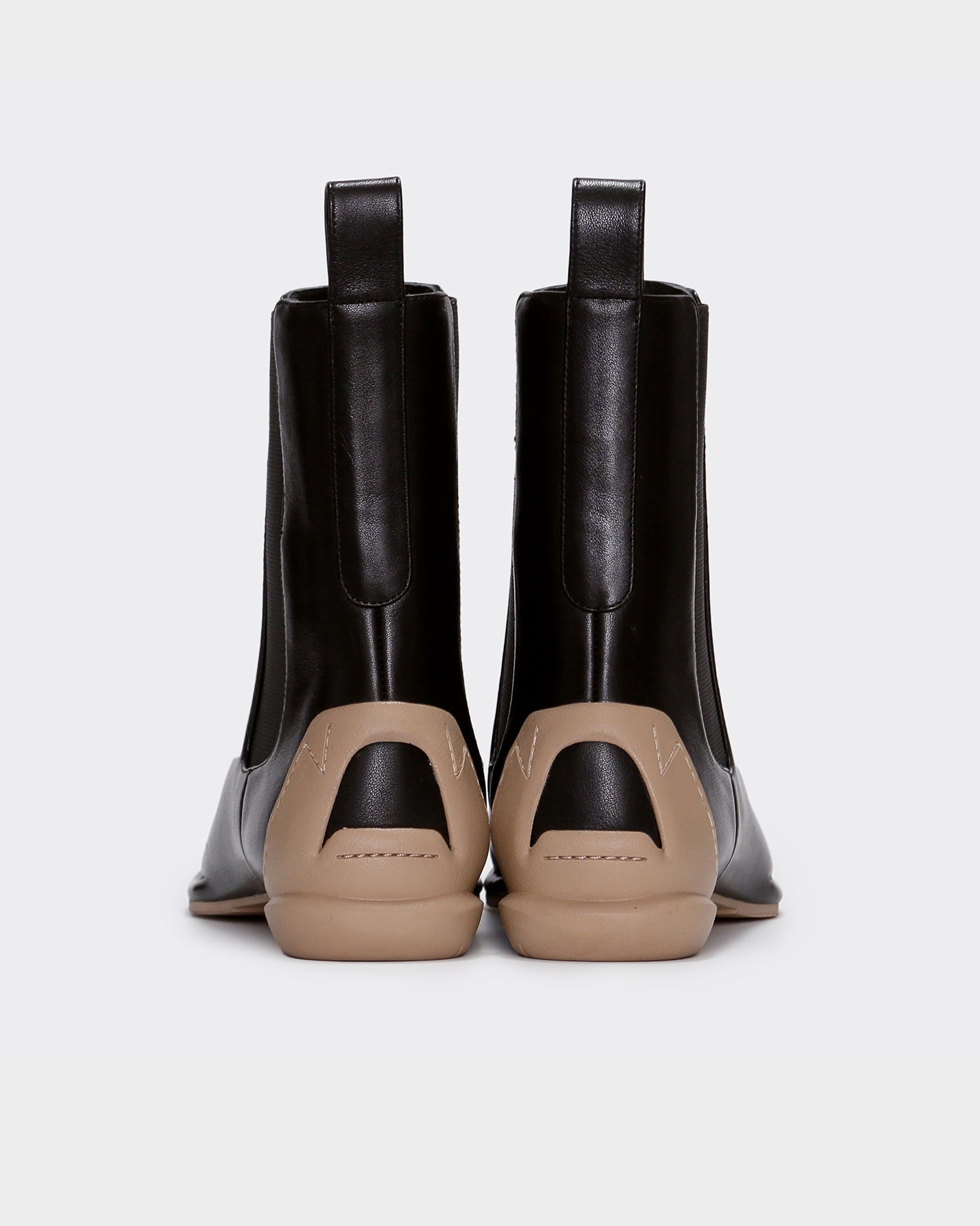 SQUARE SIDE GORE BOOTS / BLACKxCAMEL