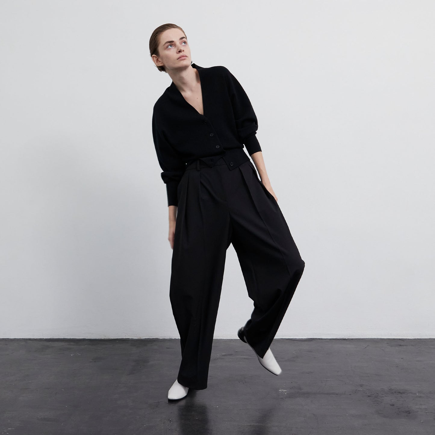TIGHT SQUARE SLIPON / WHITExBLACK