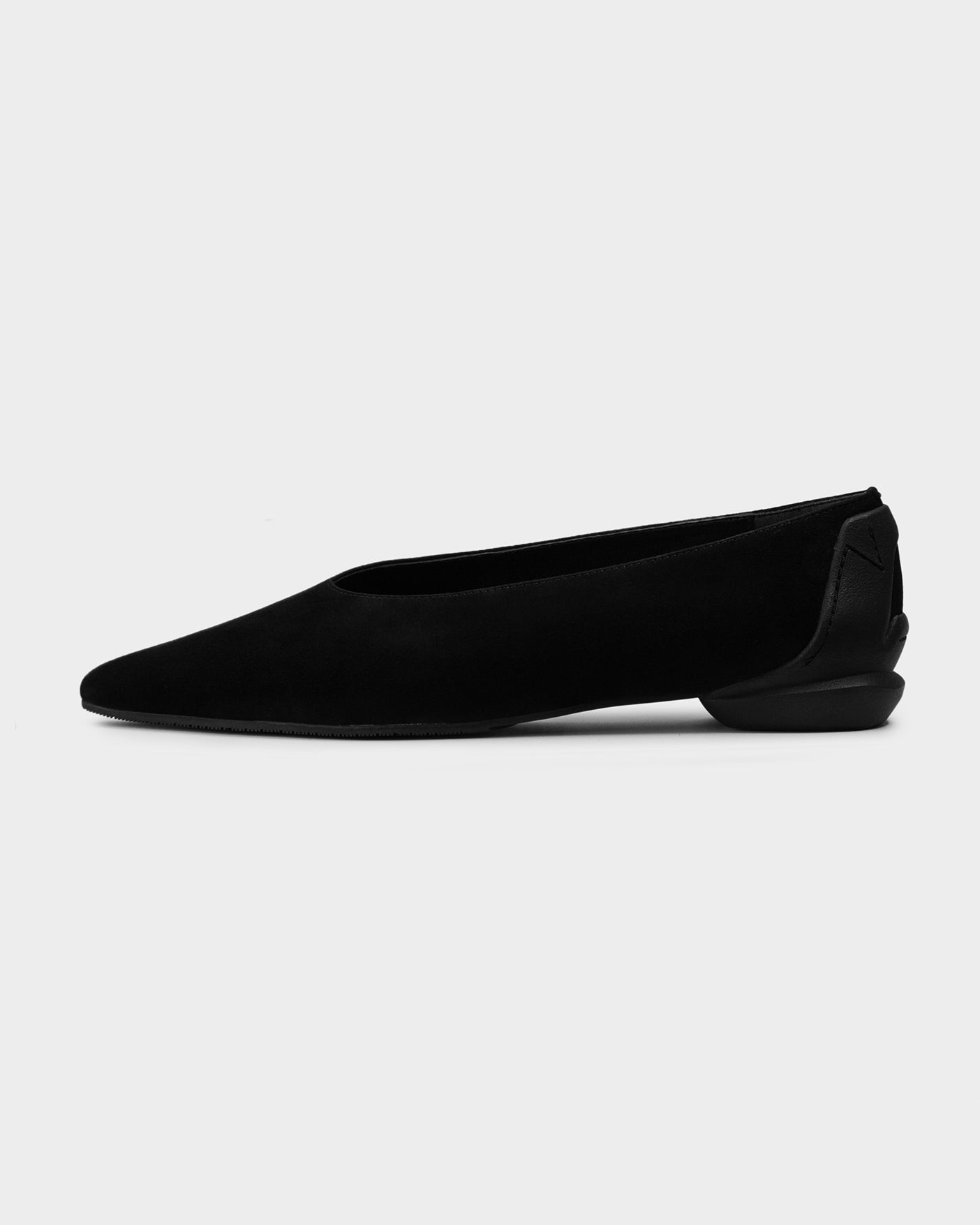 MM POINTED SUEDE U PUMPS / BLACK