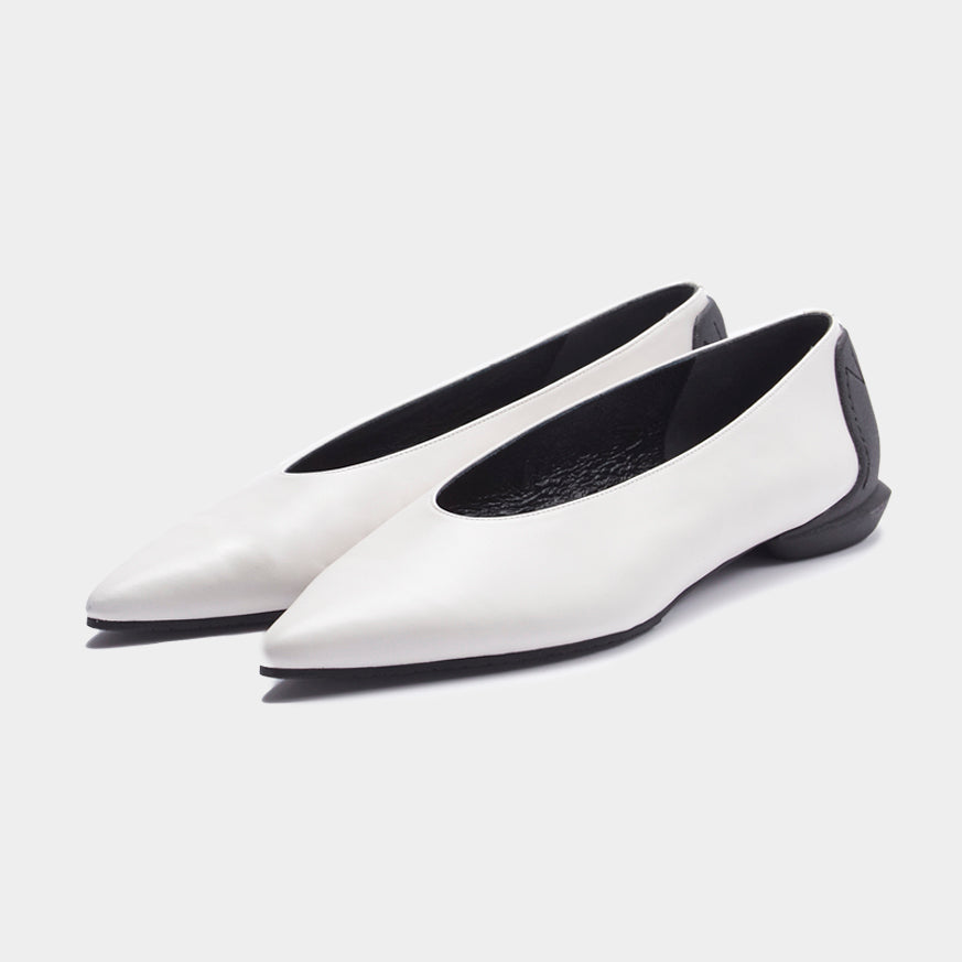 POINTED U PUMPS / WHITExBLACK