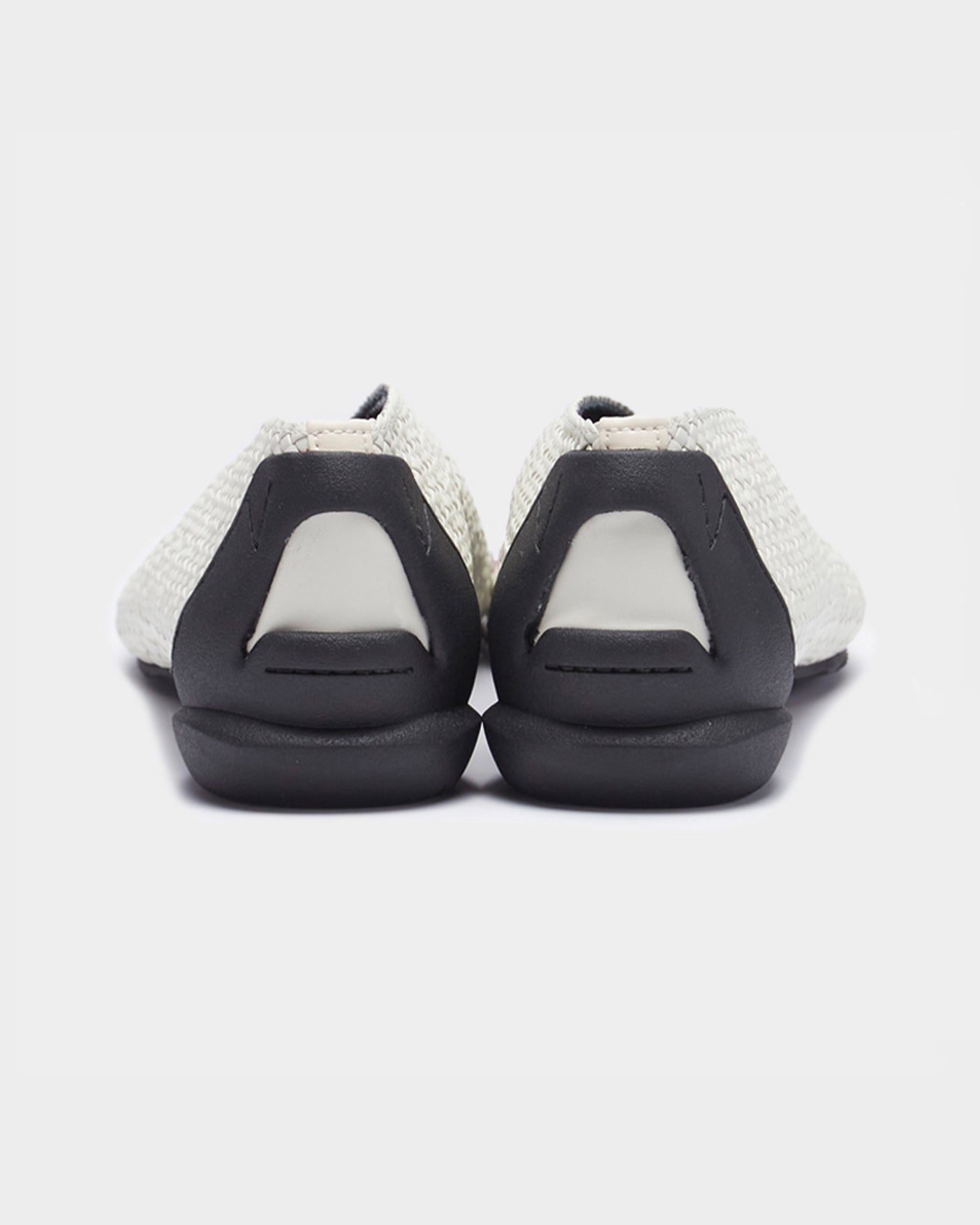MESH ROUND V PUMPS / WHITExBLACK