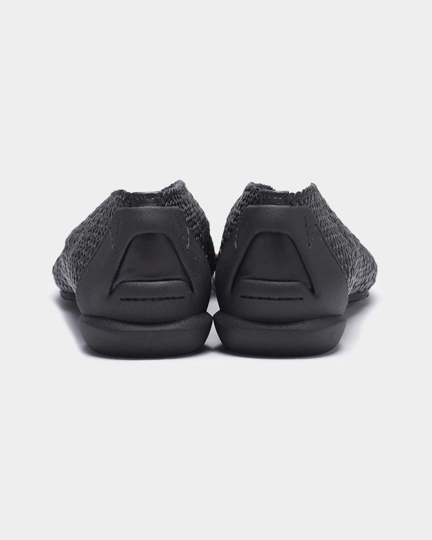 MESH ROUND V PUMPS / BLACK – SHISEI