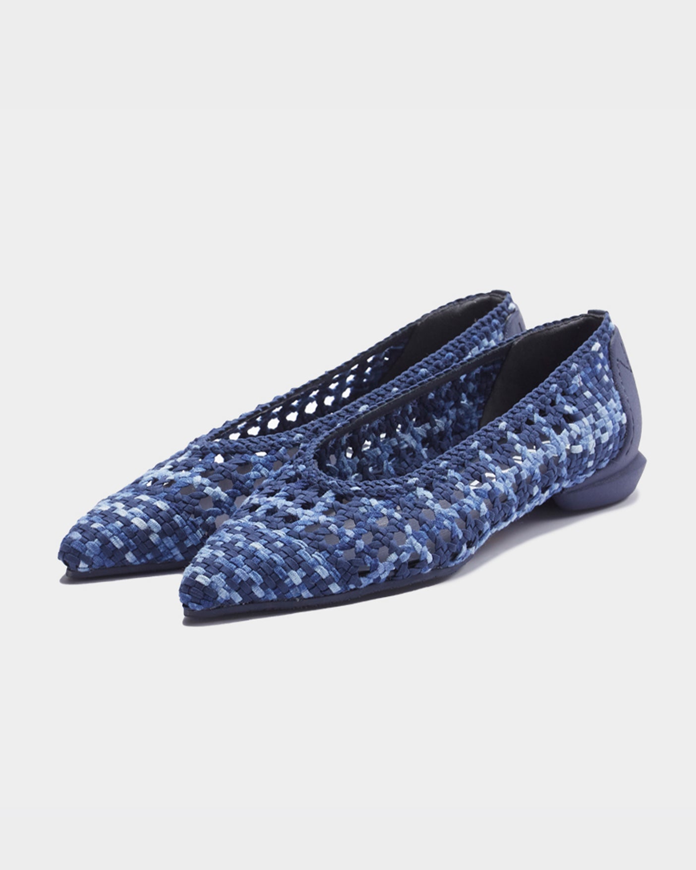 MESH POINTED U PUMPS / BLUE