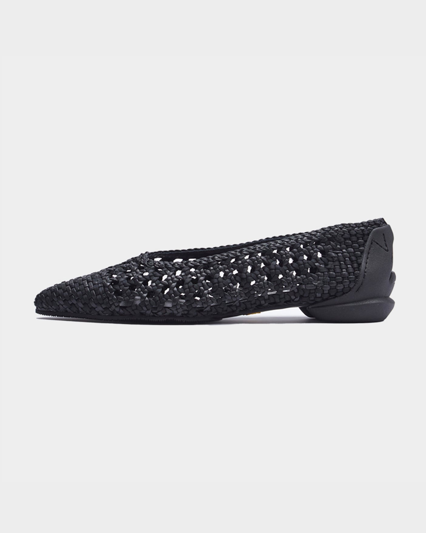 MESH POINTED U PUMPS / BLACK – SHISEI