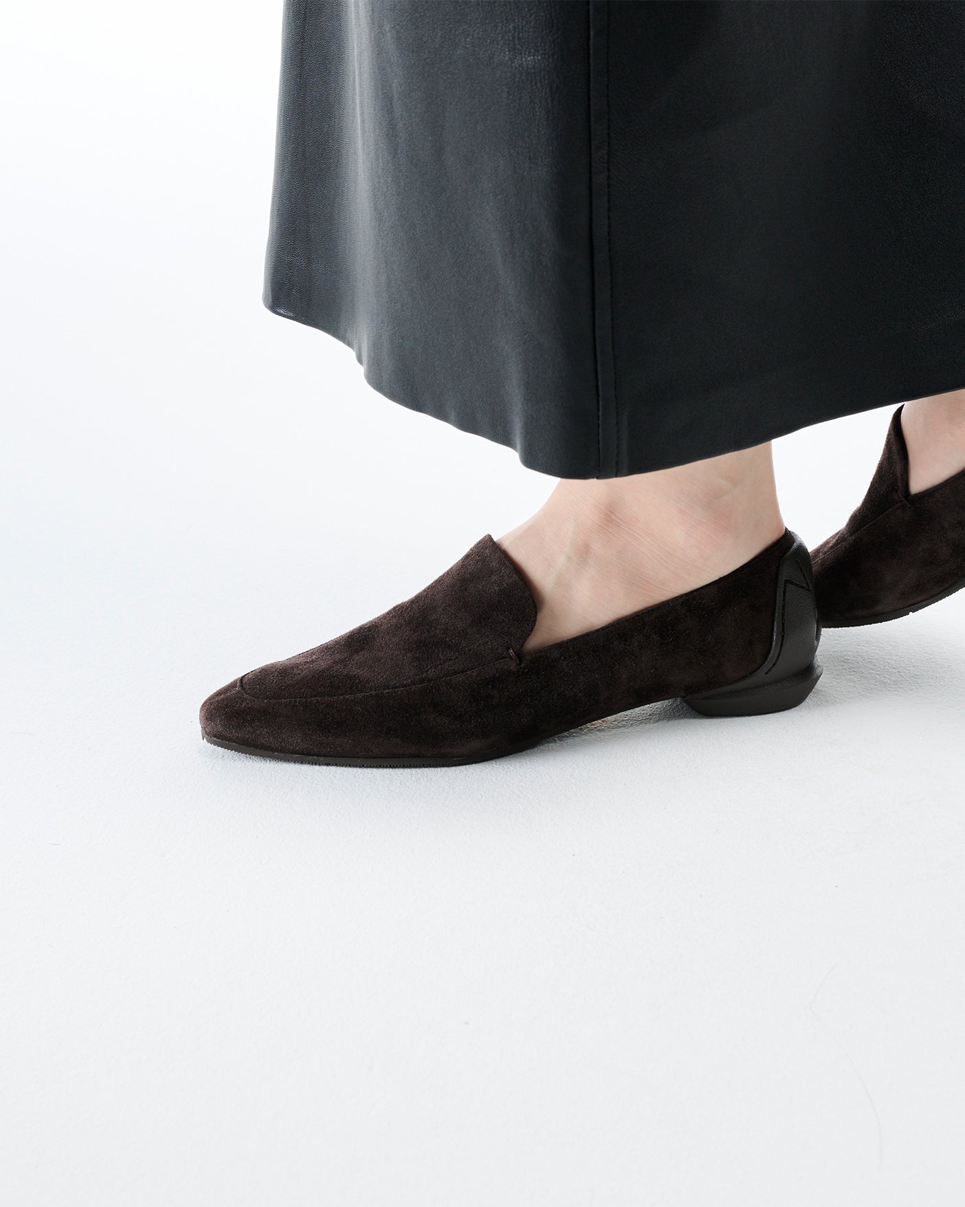 CHISEL TOE SUEDE SLIPON / D.BROWN