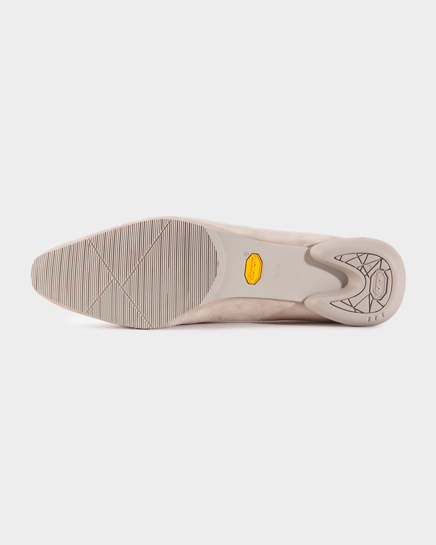 CHISEL TOE SUEDE SLIPON / GREIGE