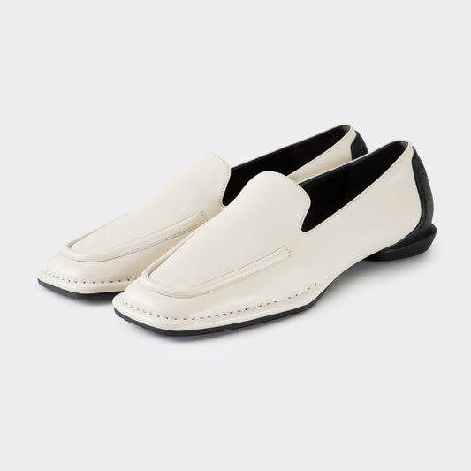 SQUARE LOAFERS / WHITExBLACK