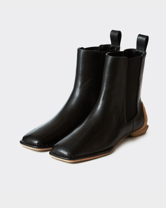 SQUARE SIDE GORE BOOTS / BLACKxCAMEL