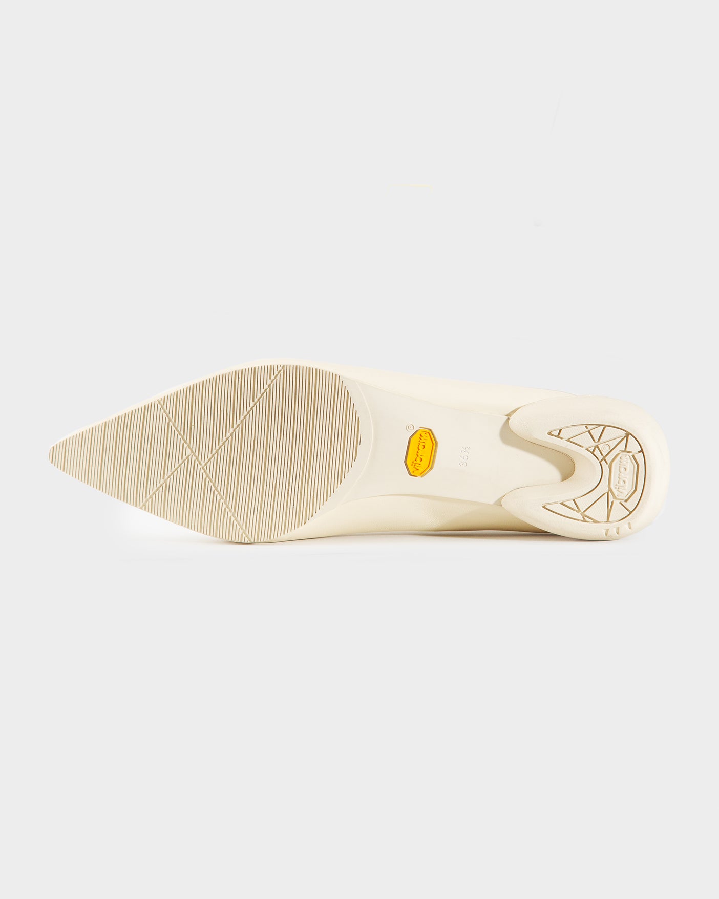 試着のみSHISEI MM POINTED U PUMPS / 22.5 試着のみSHISEI MM POINTED U PUMPS / 23センチ