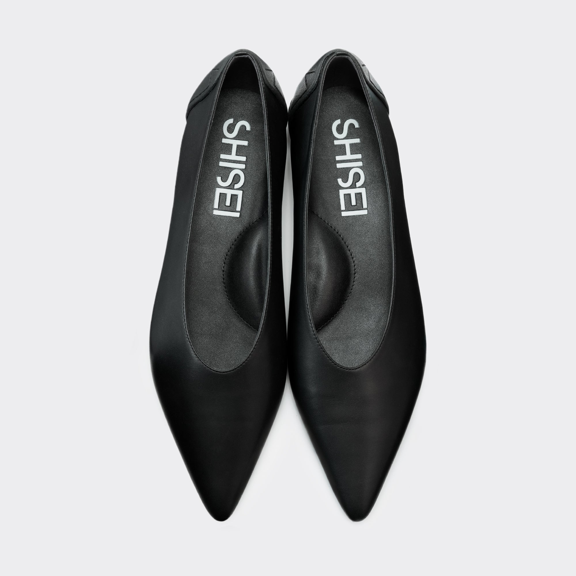 11,610円SHISEI MM POINTED U PUMPS / BLACK