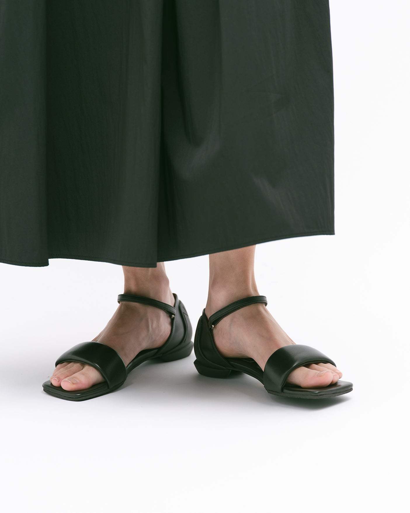 MM PADDED SANDALS / BLACK