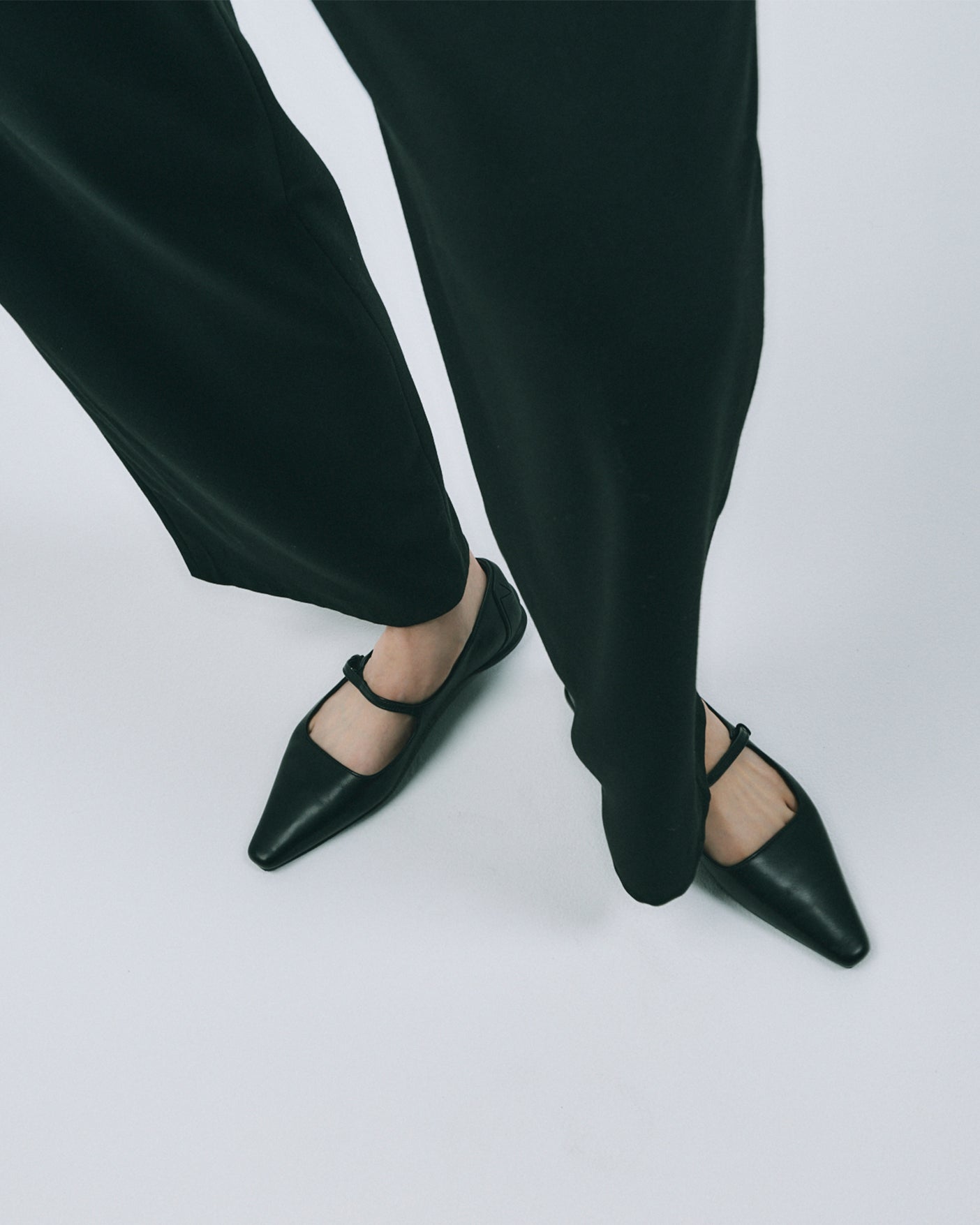 CHISEL TOE MARY JANE / BLACK