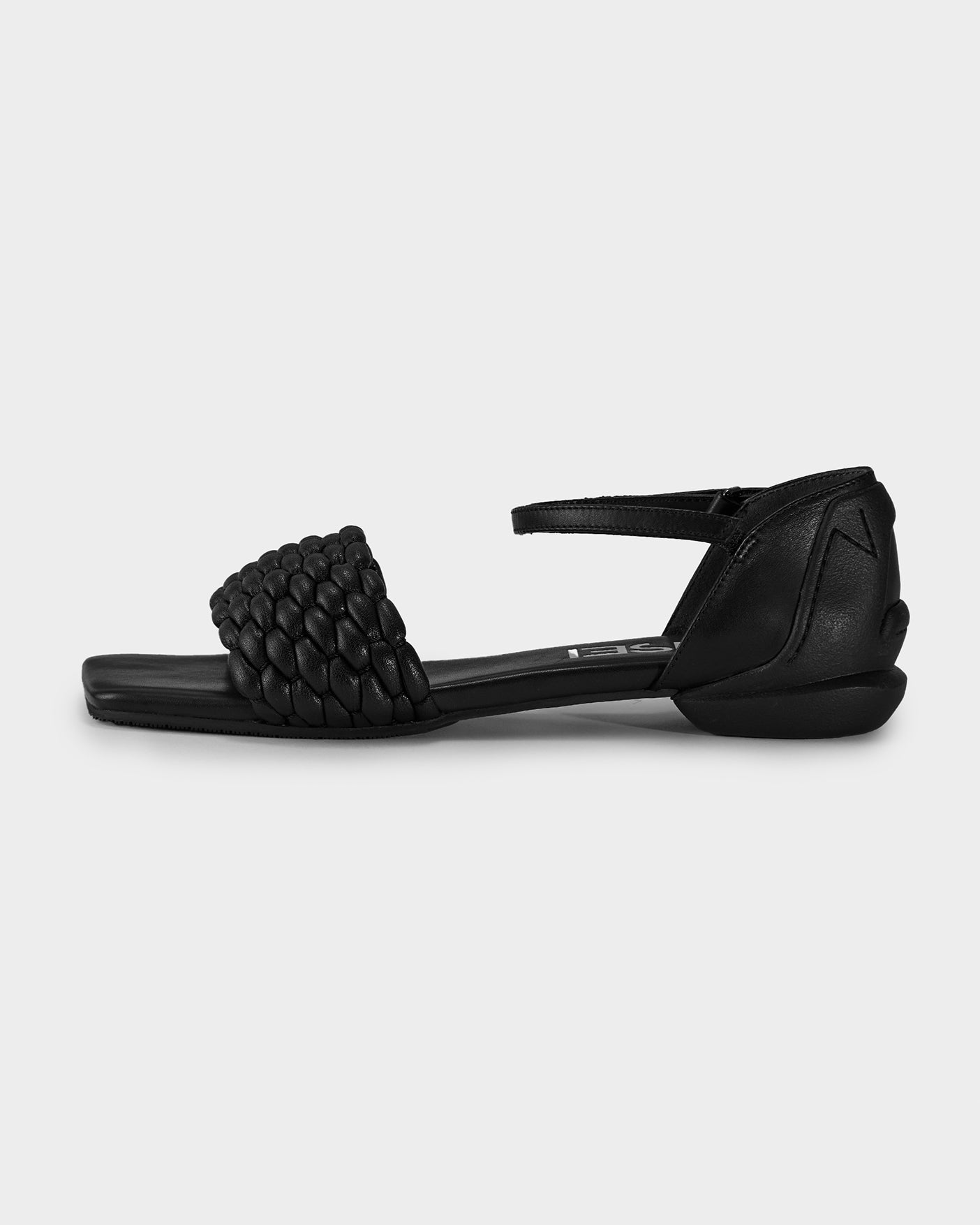 PADDED MESH SANDALS / BLACK