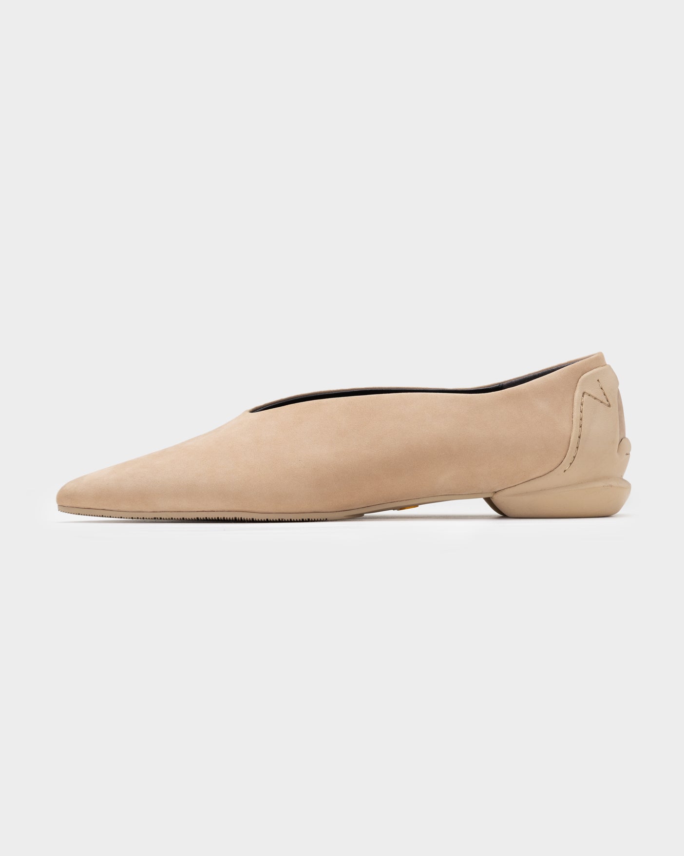 POINTED SLIT PUMPS / N.BEIGE