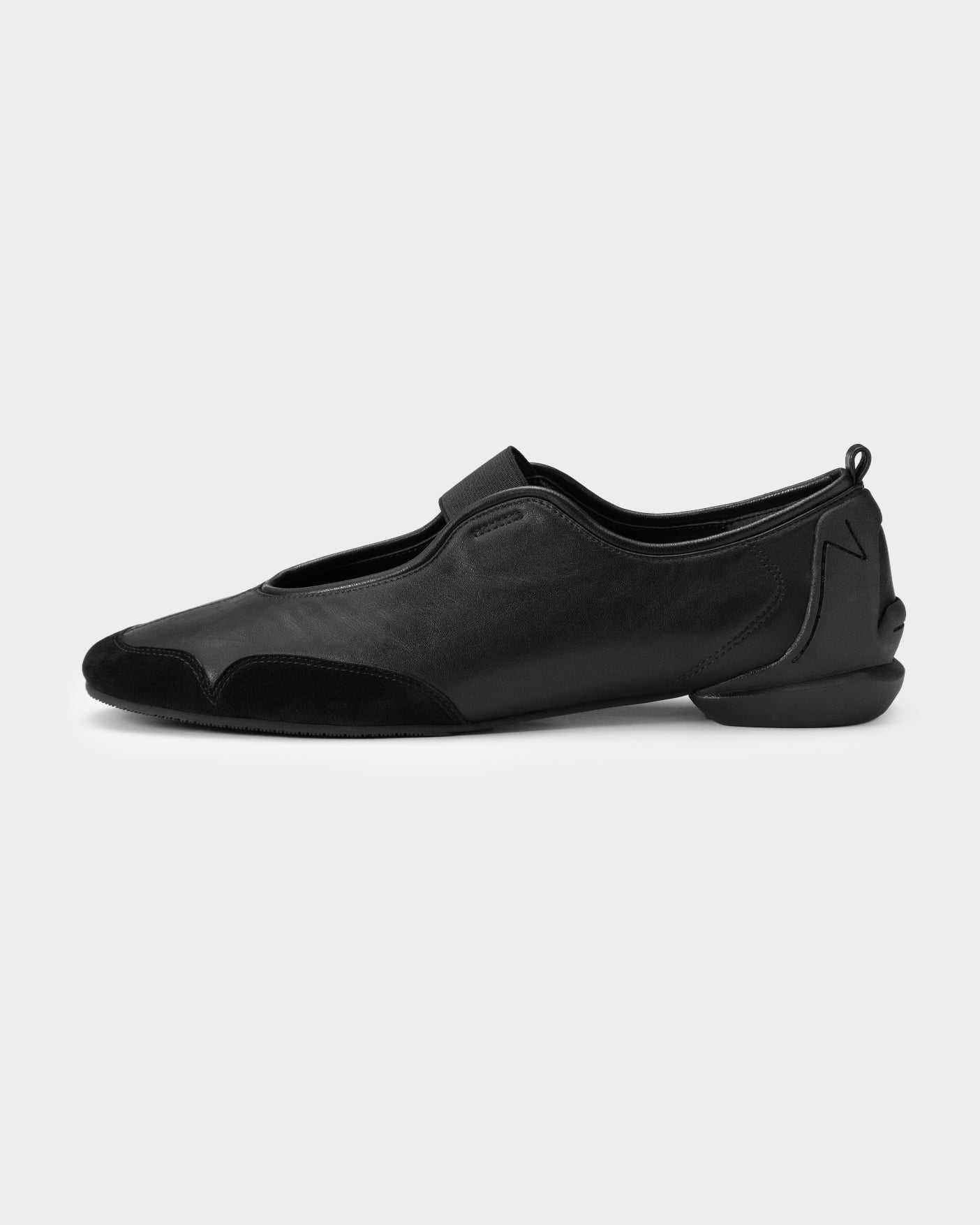 SPORTY BALLET / BLACK – SHISEI
