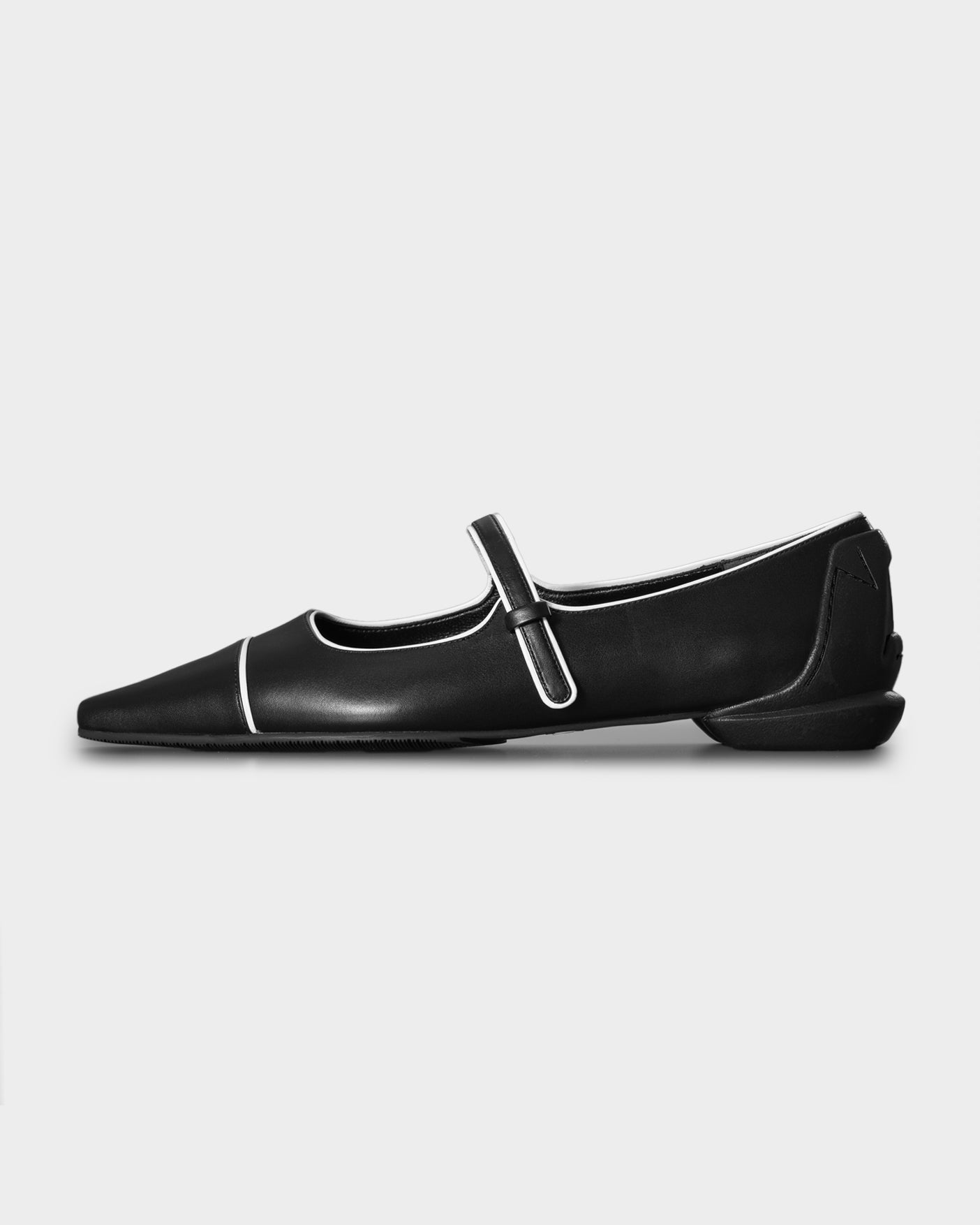 CHISEL TOE BICOLOR MARY JANE / WHITExBLACK