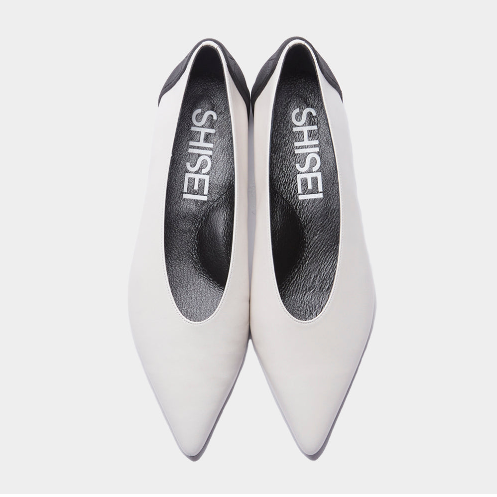 POINTED U PUMPS / WHITExBLACK