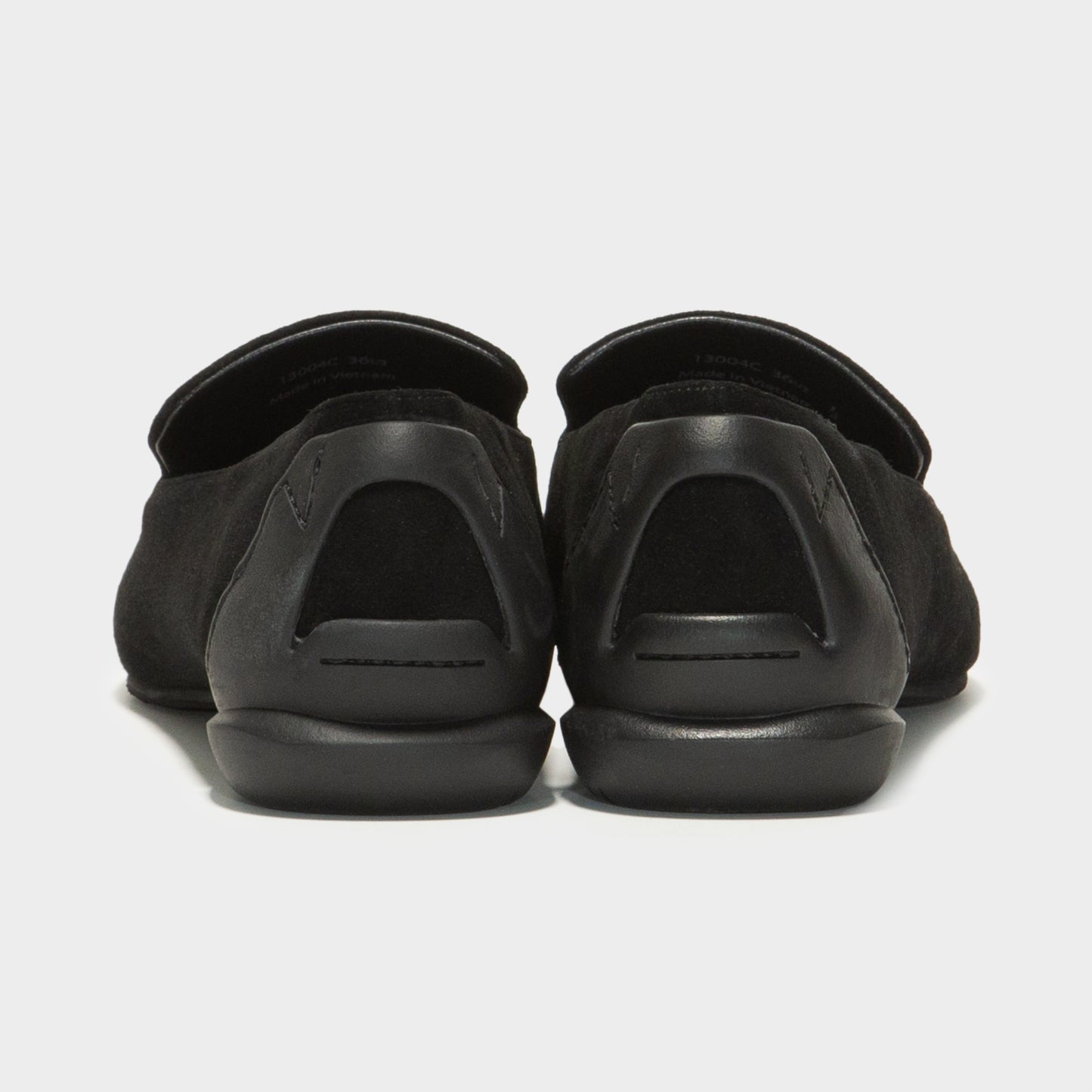 CHISEL TOE SUEDE SLIPON / BLACK